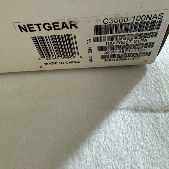 NETGEAR N300 Black Modem Router Combo - Picture 3 of 7